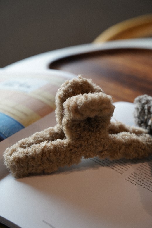 Teddy Hug 毛絨髮抓夾