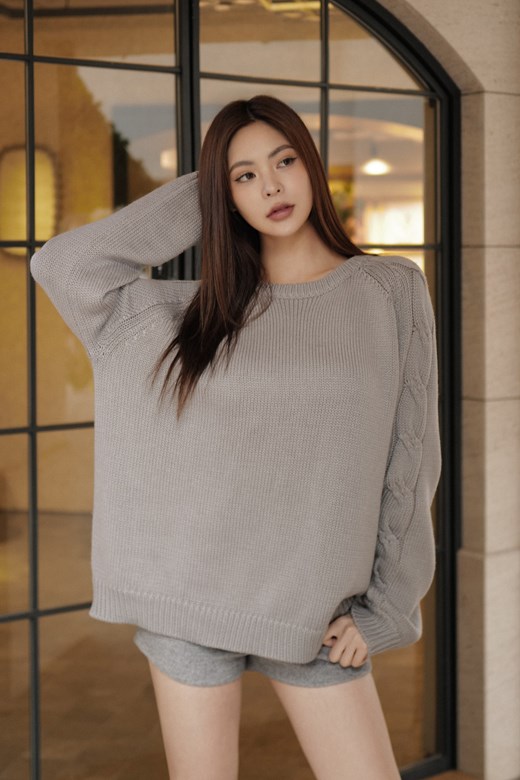 寬鬆麻花針織毛衣