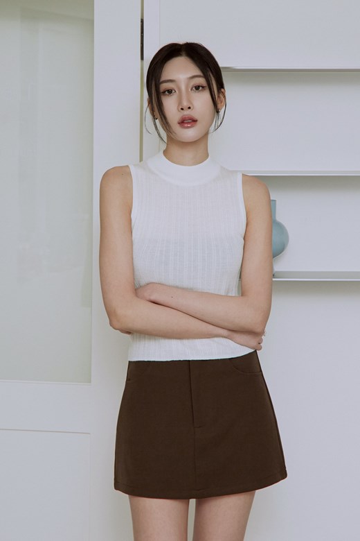 小立領削肩針織背心