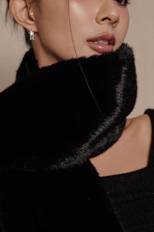 時髦皮草圍巾