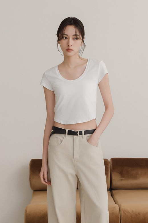 修身弧擺U領短TEE