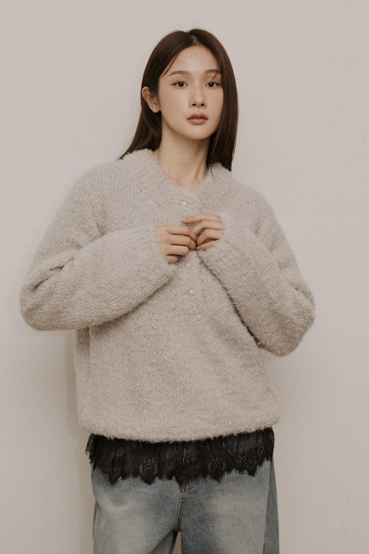 08 奶霧蓬鬆毛絨針織上衣