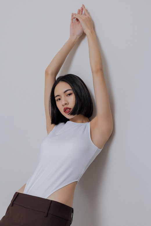 寬肩帶微辣連體衣