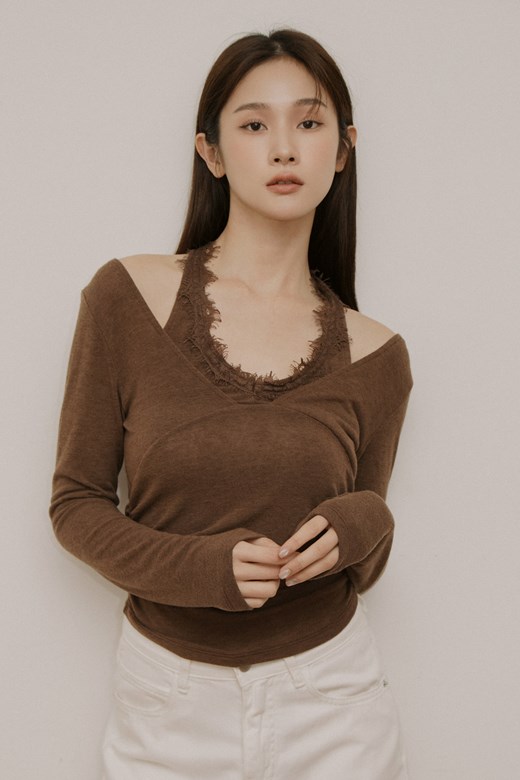 12 蕾絲繞脖假兩件長袖上衣