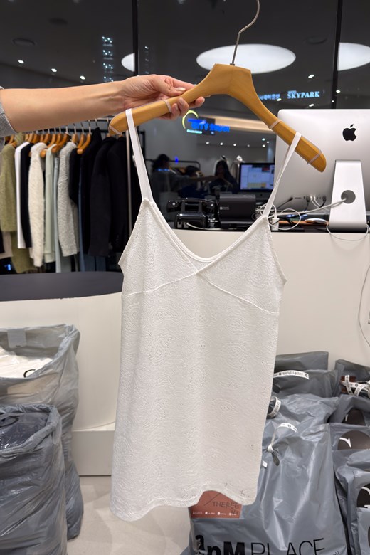 蕾絲紋理細肩柔膚背心裙