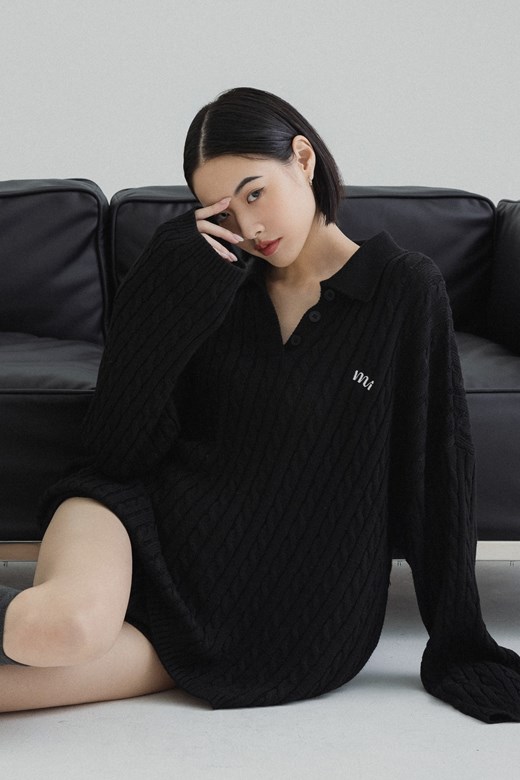 mi刺繡翻領麻花針織毛衣