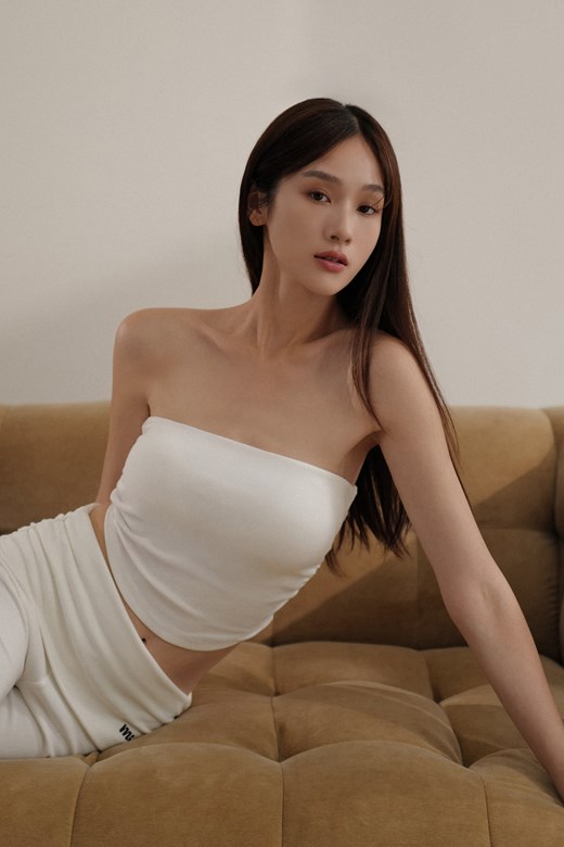 側抓皺弧擺平口BRA TOP(附襯墊)