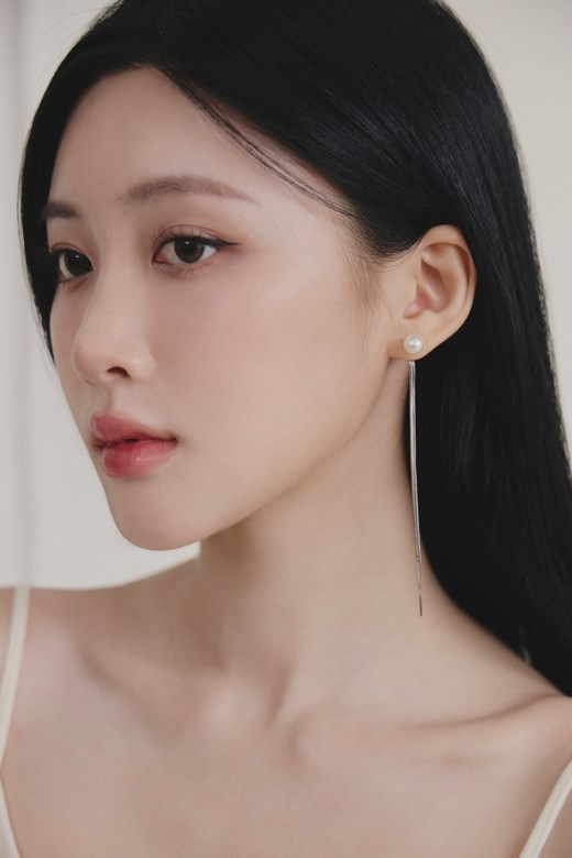 珍珠流光垂墜耳環