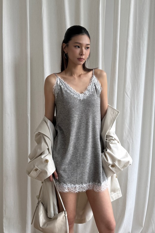 睫毛蕾絲細肩羅紋開衩上衣
