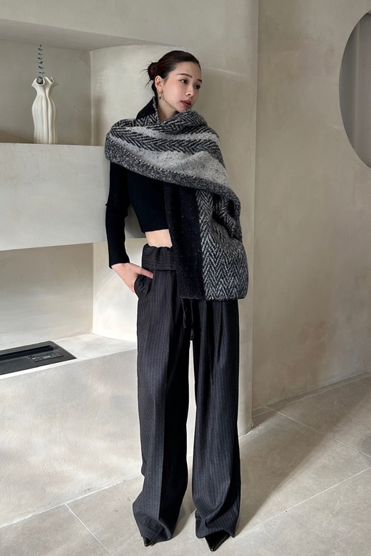 Herringbone Grace 柔霧人字紋圍巾