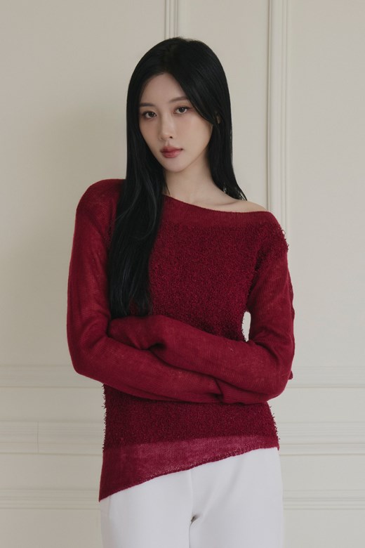 毛毛感拼接斜肩針織上衣