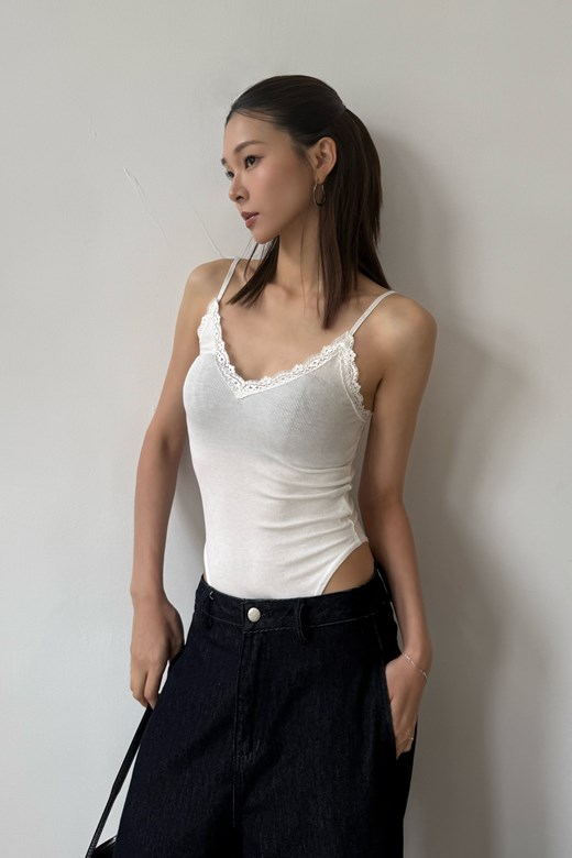 10 蕾絲拼接V領彈性羅紋連體衣