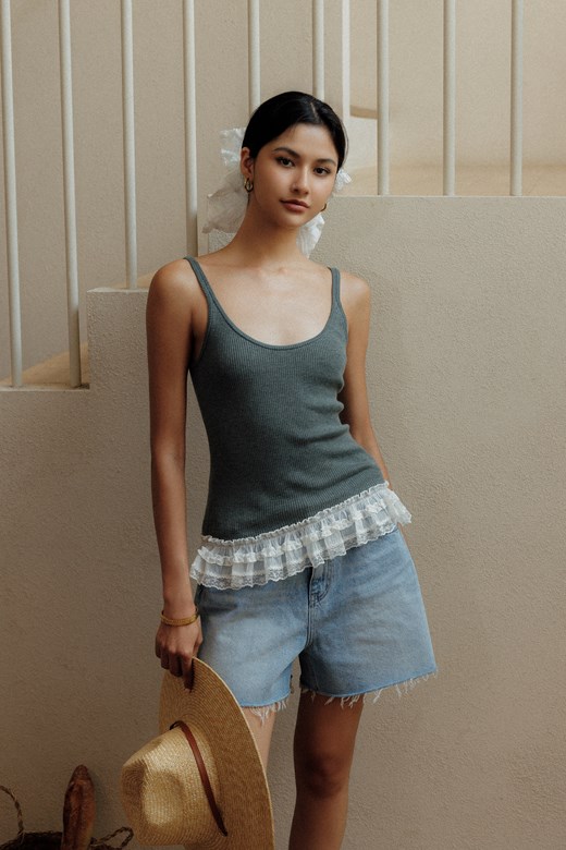 輕甜感澎澎蕾絲背心
