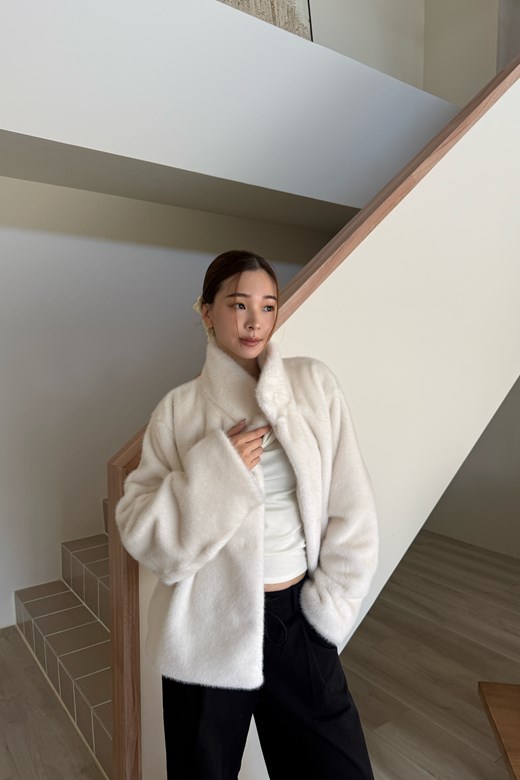 大翻領皮草外套