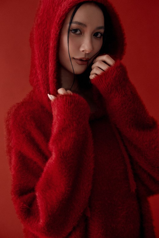 仿貂毛連帽針織上衣