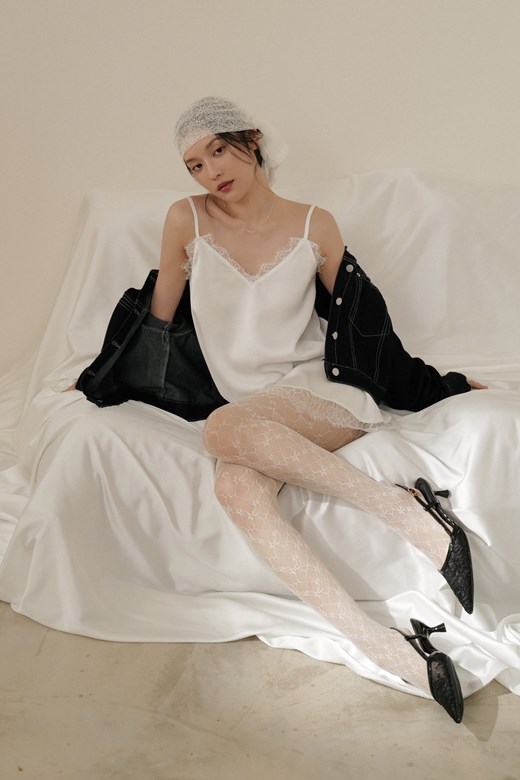 睫毛蕾絲緞面短洋裝