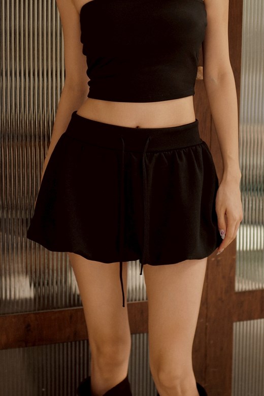 輕柔斜紋磨毛花苞短裙