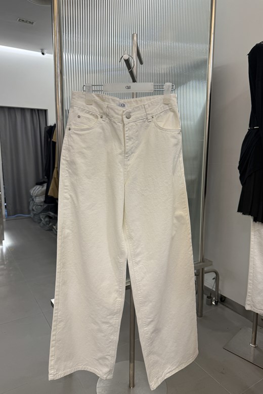 09 可調式雙釦設計刷色寬版牛仔褲(白)