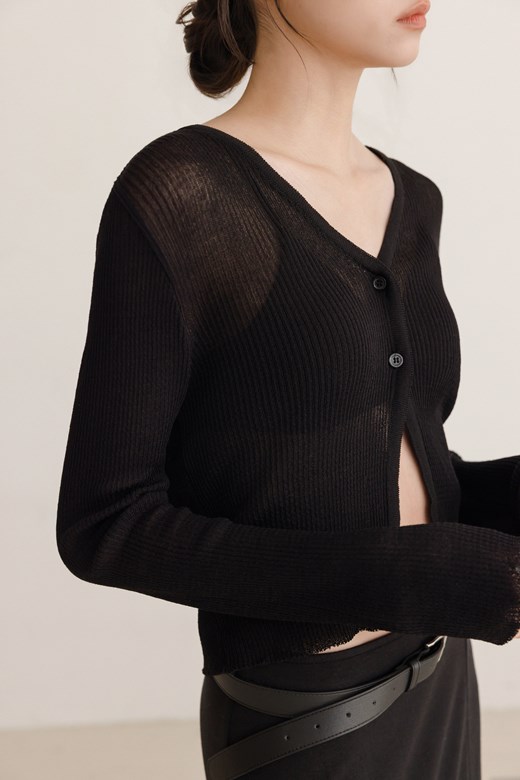 透膚坑條V領開釦上衣