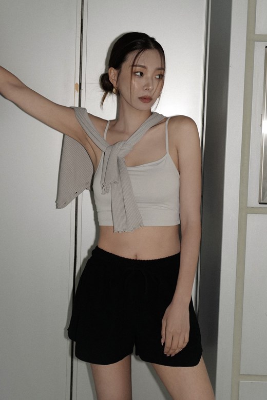 冰滑牛奶絲平領BRA TOP