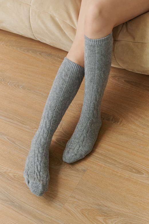 堆堆坑條中筒襪