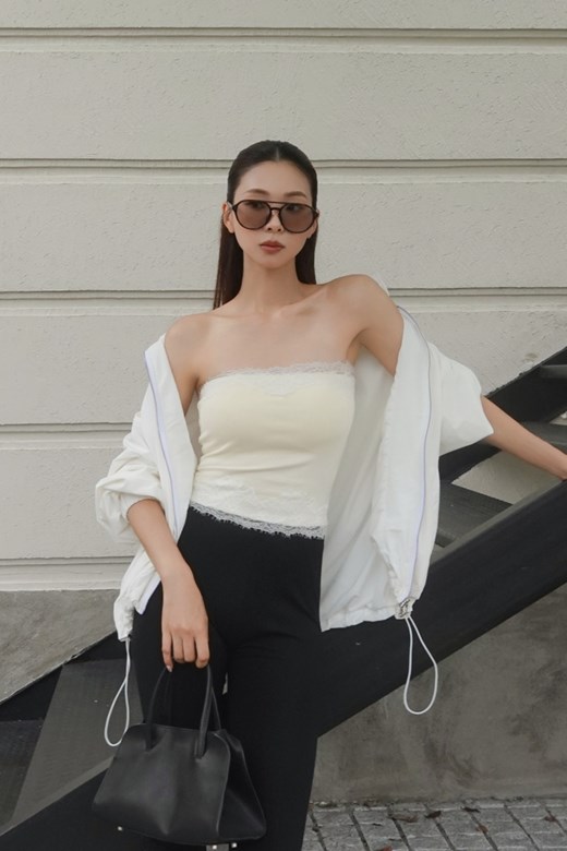 法式蕾絲拼接平口BRA TOP