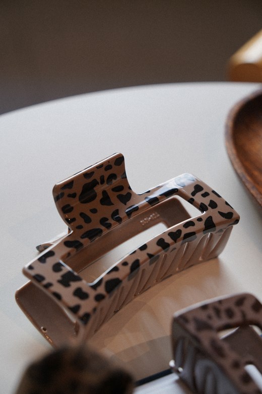 Wild Muse 豹紋啞光髮抓夾