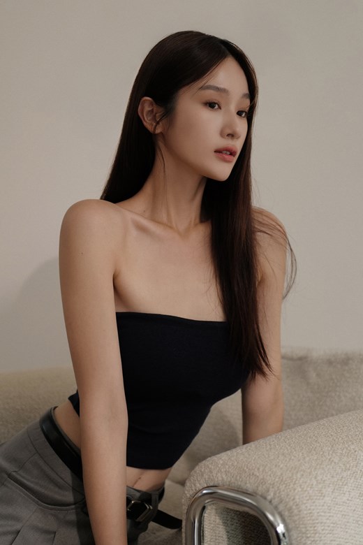 側抓皺弧擺平口BRA TOP(附襯墊)