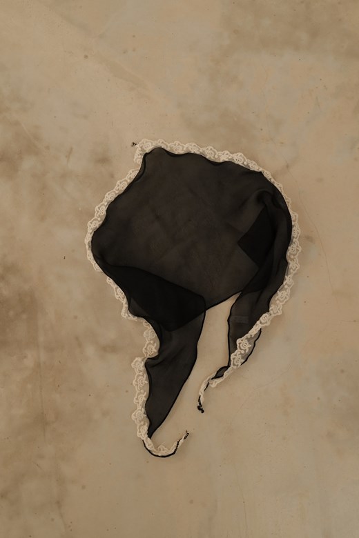 微光透紗蕾絲三角巾