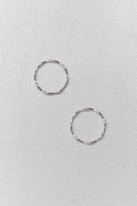 925精緻波紋細戒指