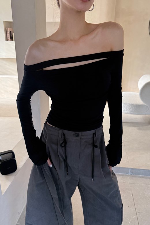 法式細帶一字領上衣