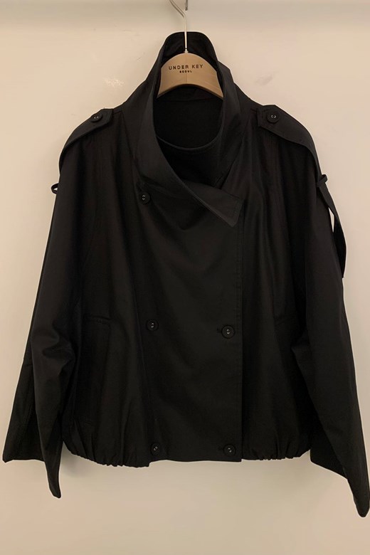 俐落縮口短版風衣外套