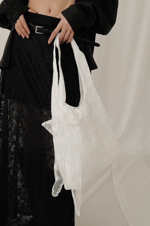 蕾絲立體刺繡肩背包