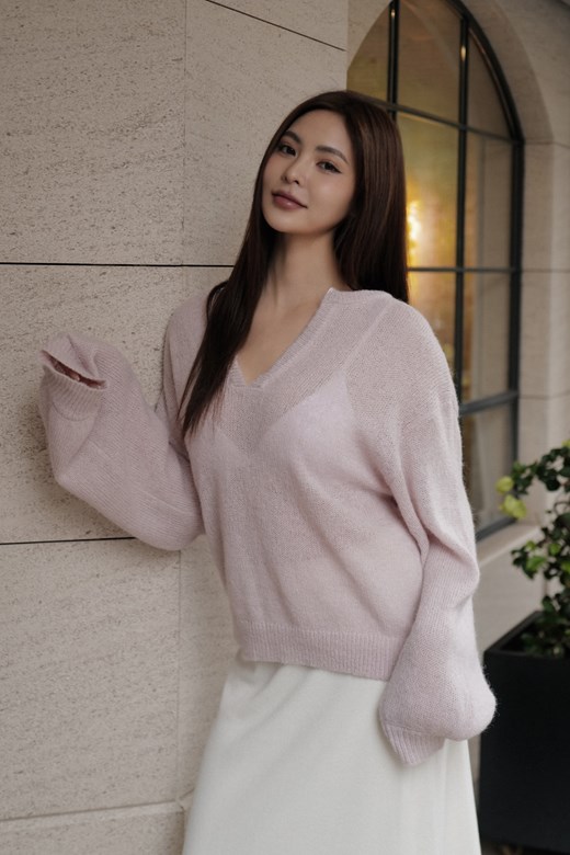 V領馬海毛澎袖上衣