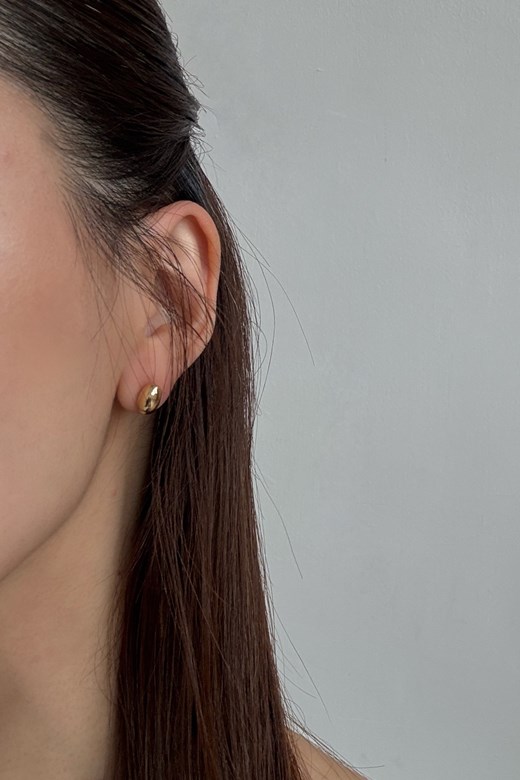 28 奶油小金豆耳環