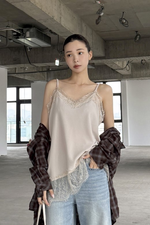 Lace Mood睫毛蕾絲細肩上衣