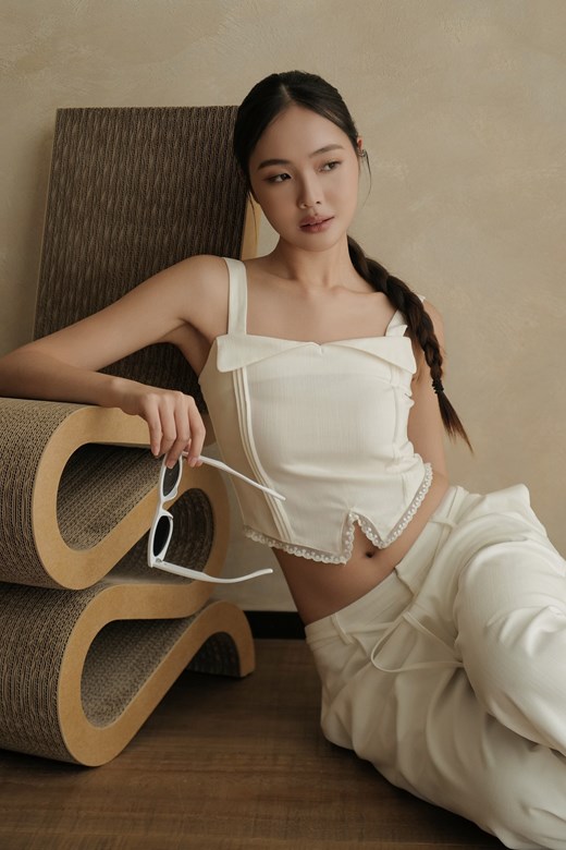 法式線條翻領背心