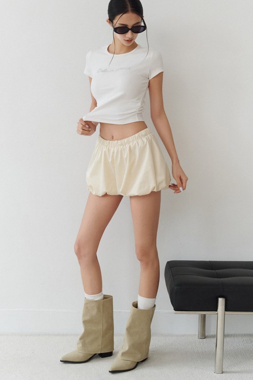 緞光抗皺花苞澎澎短褲