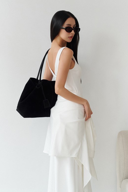 精緻V領美背長洋裝