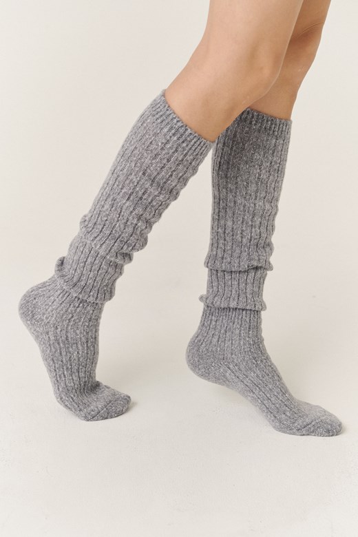 螺紋設計素面中筒襪