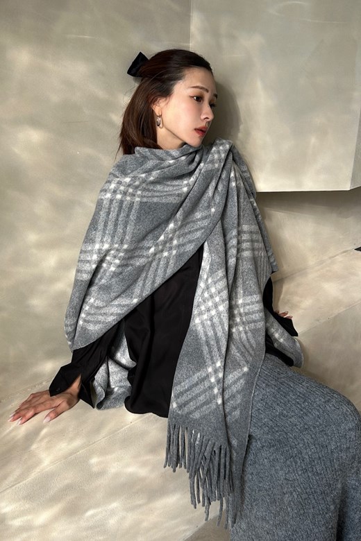 柔霧格紋圍巾