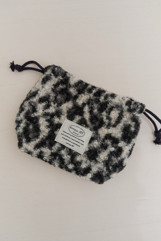 Teddy Camo毛絨束口收納包