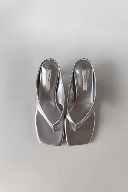 極簡方頭夾腳低跟涼鞋