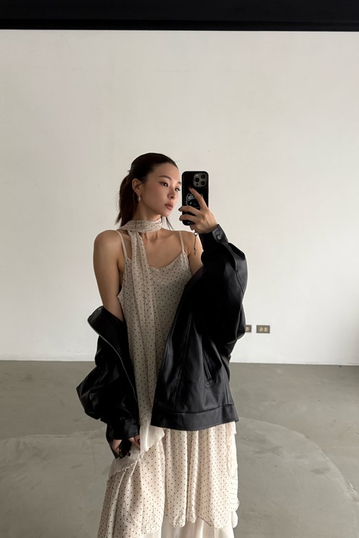 05 點點不規則層次荷葉細肩洋裝