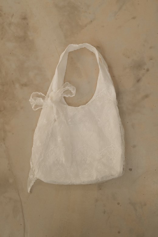 蕾絲立體刺繡肩背包