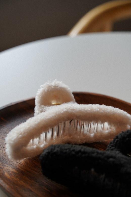 Teddy Cloud 純色毛絨雲感髮抓夾