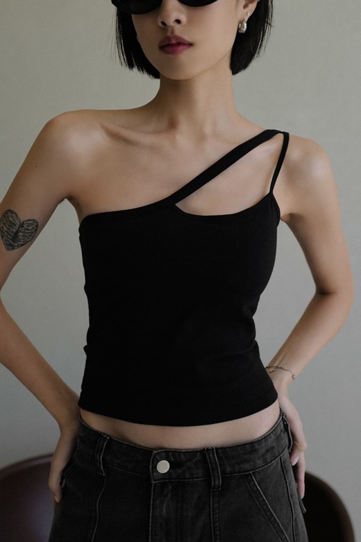 單肩不對稱造型BRA TOP