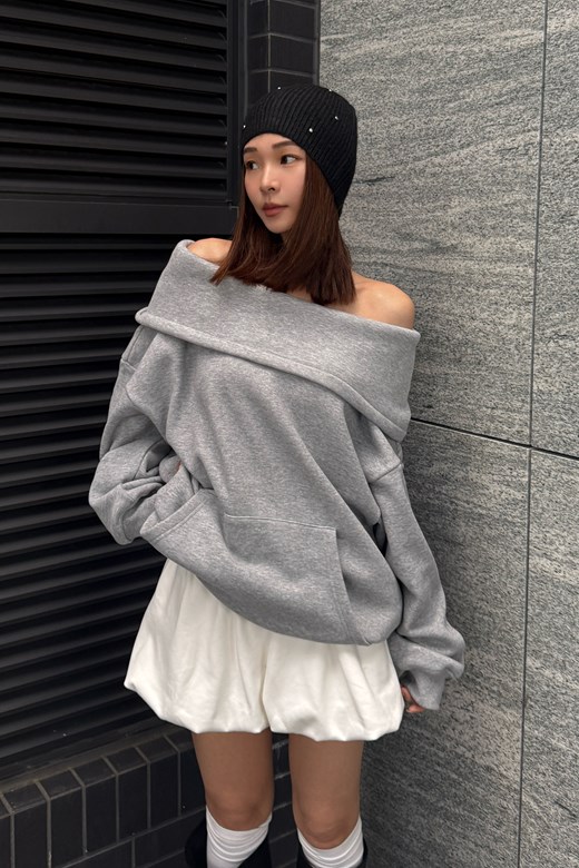 兩穿一字領連帽上衣