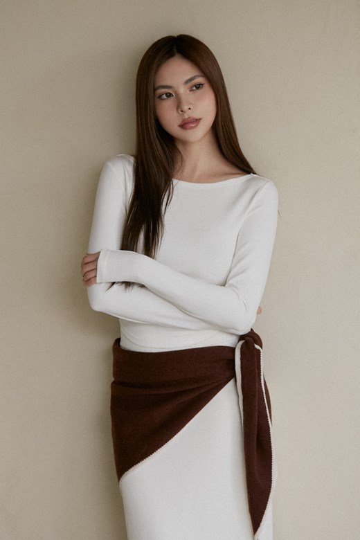 空氣感羊毛船領長袖上衣