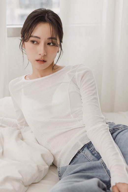 木耳捲邊剪裁造型打底衣